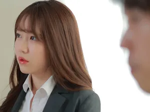 Cô gái và chàng trai trẻ đã có một cuộc tranh cãi nảy lửa, thể hiện đủ mọi thái độ không ưa, nhưng cuối cùng họ vẫn làm tình, và cuộc đối thoại đầy những điểm nhấn thú vị...